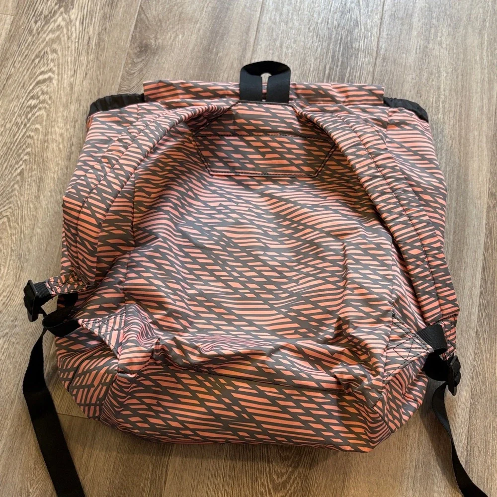 Geometric Patterned Backpack - Picture 3 of 3